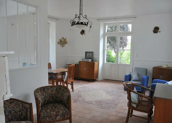 La Terrasse De L\'Orangerie Du Chateau - Art Nouveau - Gite 2 Personnes